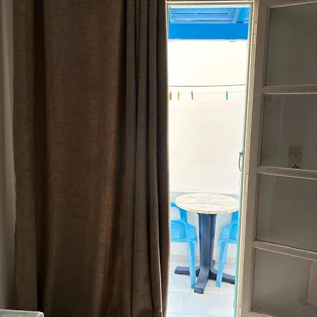 Kapselhotell Asiminas *