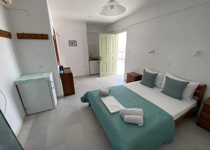 Asiminas * Naxos City